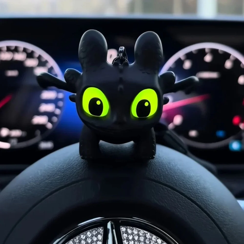 Figurka Szczerbatka do Samochodu LED